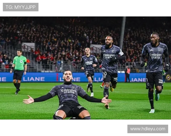 拉卡泽特回勇！法国锋霸再展射手本色