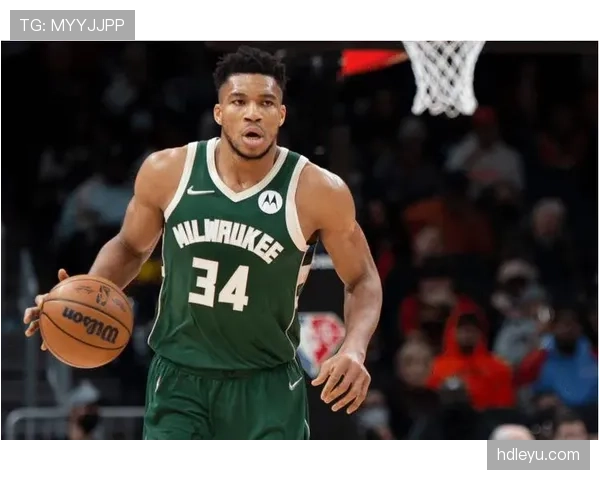 金玟哉防守端表现抢眼,状态回暖成球队核心支柱 金玟哉防守端表现抢眼,状态回暖成球队核心支柱