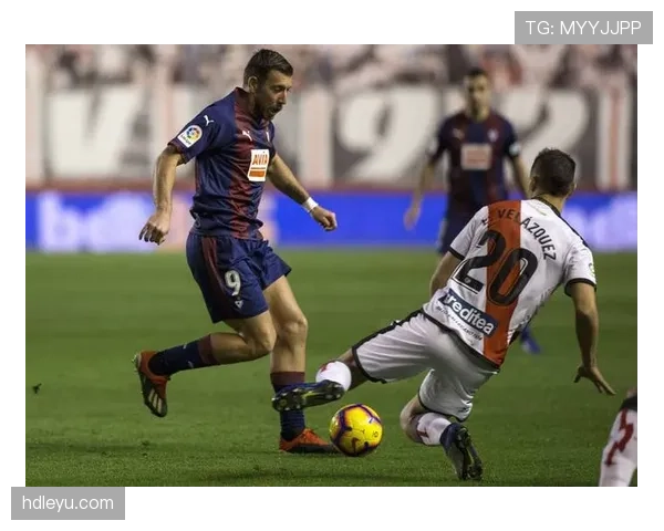 南美足球赛事效率显著提升,球队表现与球迷热情双双高涨 南美足球赛事效率显著提升,球队表现与球迷热情双双高涨