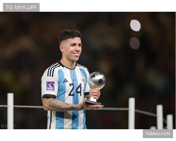 恩佐战术焕发新生：现代足球中的灵活适应与成功之道