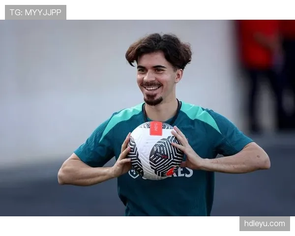 恰尔汗奥卢中场组织表现稳健，持续提升球队进攻效率