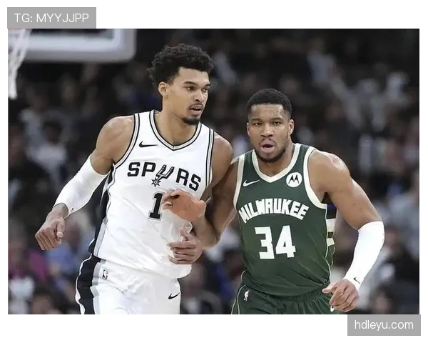 文班亚马挡拆牵制恩比德，外线效率高于恩比德